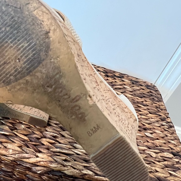 CHARLES BY CHARLES DAVID Cream Wedge with Cork Heel and Zipper Size 8.5 - Picture 9 of 10